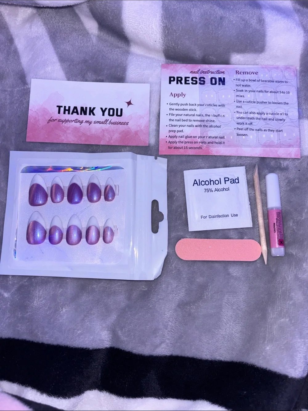 Purple cat eye Ombre Press-On Nail Set with Adhesive